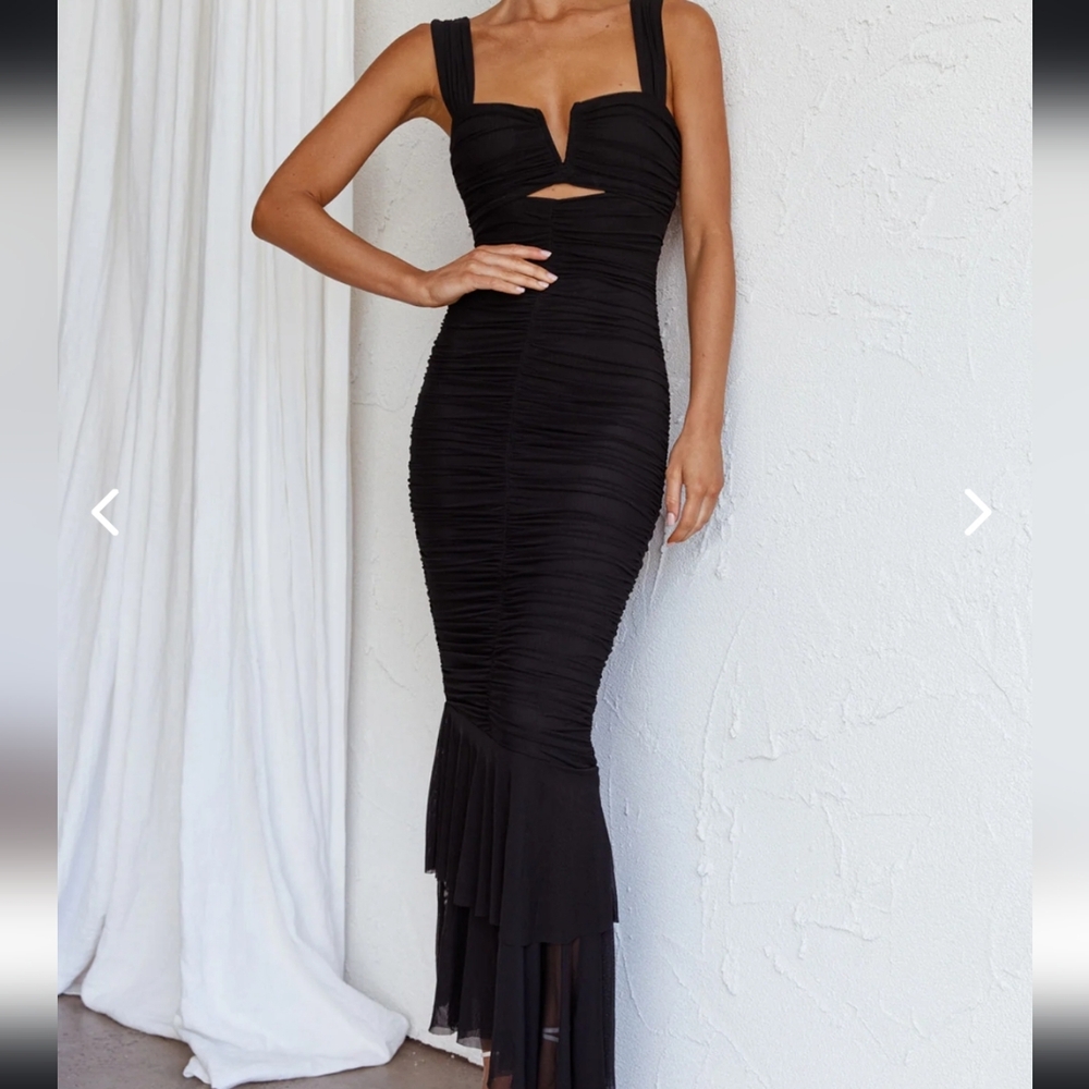 Nadia Ruched Fishtail dress Selfie Leslie